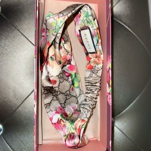 GUCCI bloom headband.
